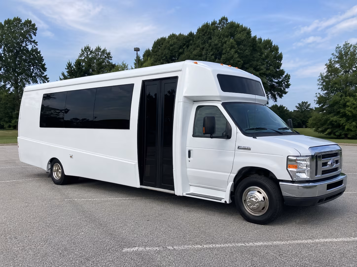 chandler 18 passenger party bus