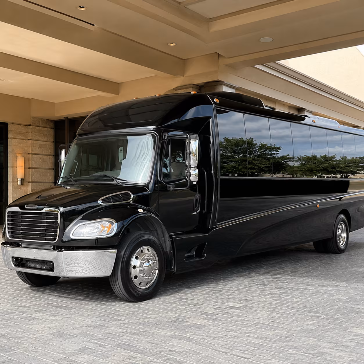chandler 30 passenger minibus