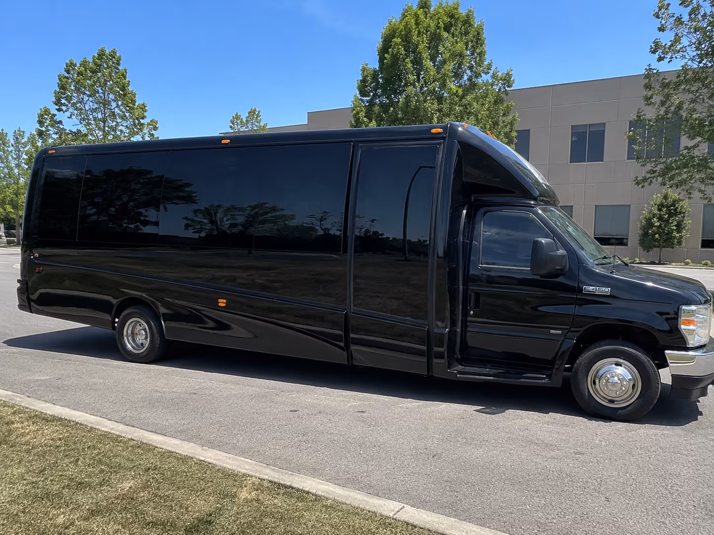party buses to ak chin pavilion shows from chandler