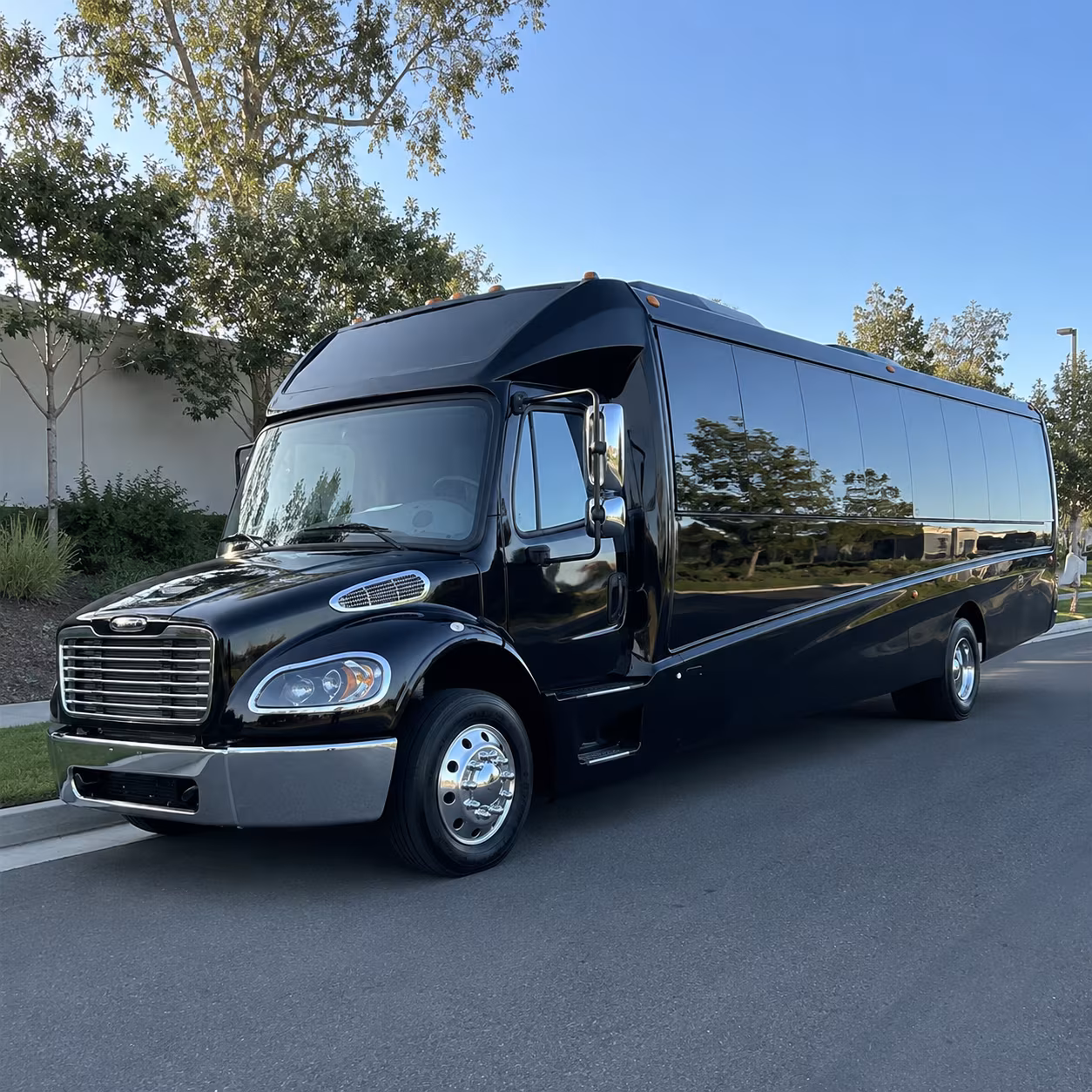 secure transportation for your next convention or trade show 1