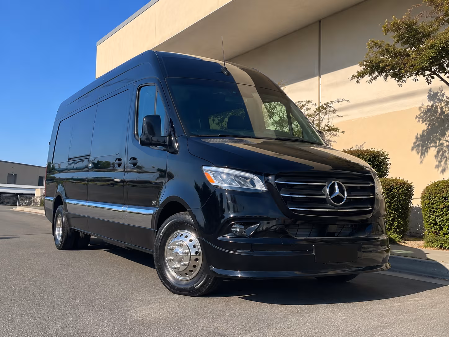 secure transportation for your next convention or trade show 4